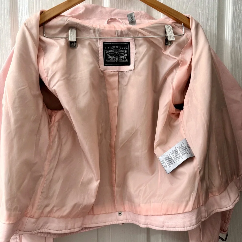 Levi Strauss Women XL Pink Faux Leather Moto Biker Jacket‎ LW8RU808 Belt Zippers